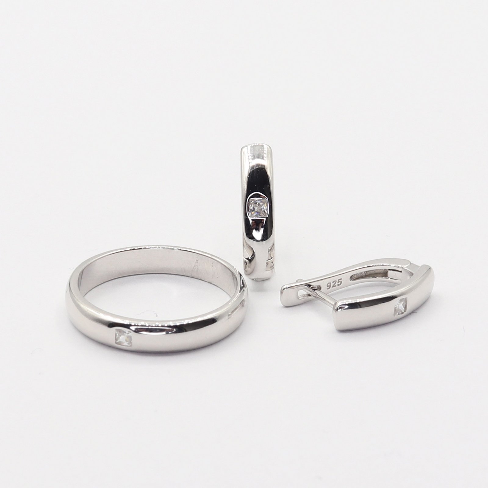 Stříbrná souprava S566