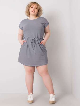 Fashionhunters Námořnicky modré a bílé mini šaty velikosti plus s pruhy Sariyah velikost: XL