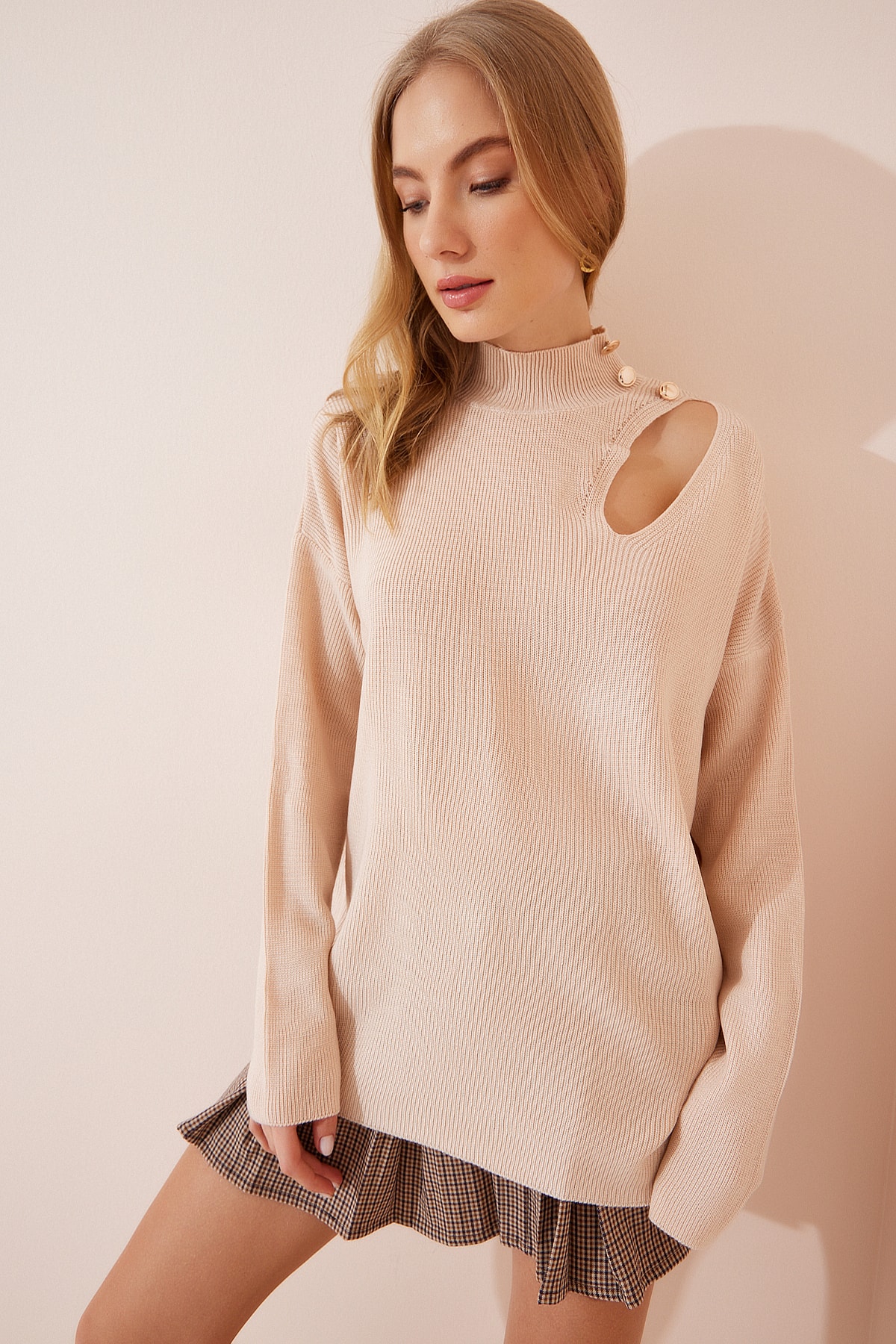 Happiness İstanbul Women's Vanilla Cut Out Detail Knitwear Sweater