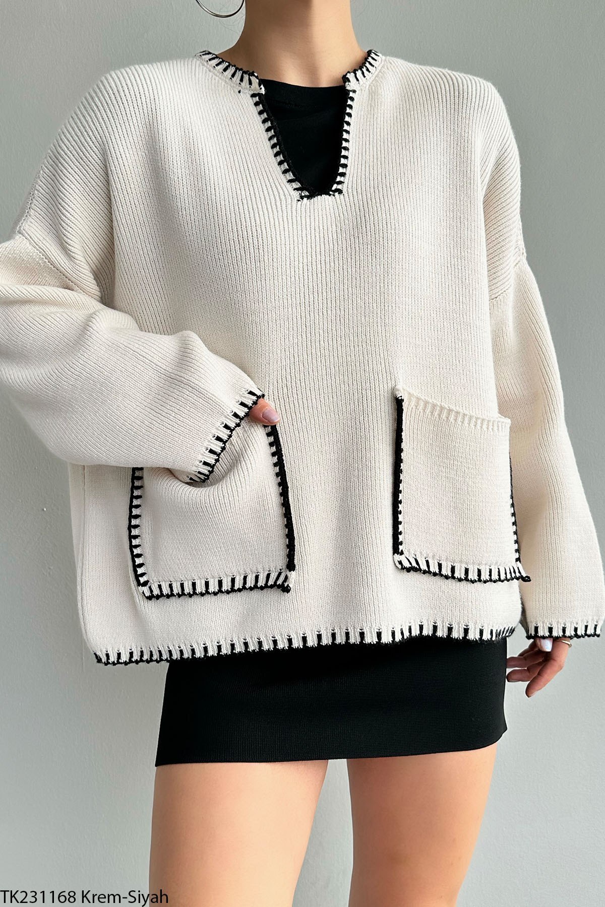 Laluvia Cream-Black Piping and Pocket Detailed Sweater