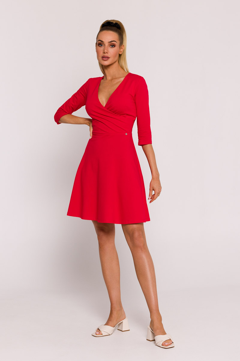Červené šaty s véčkovým výstřihem M786