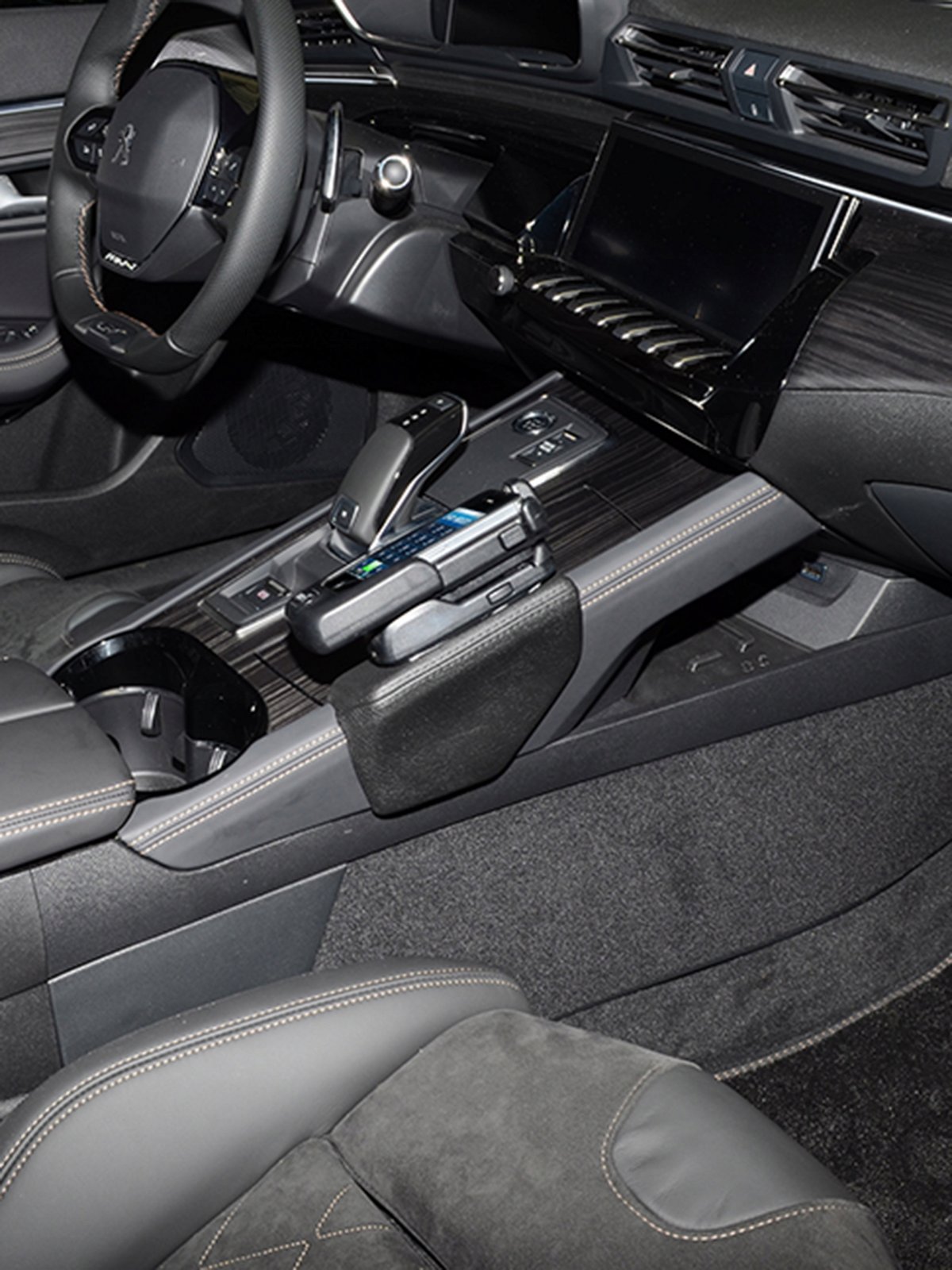 Konzole Kuda pod tel.do Peugeot 508 od 2018