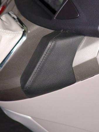 Konzole Kuda pod tel Mitsubishi Grandis od 2004