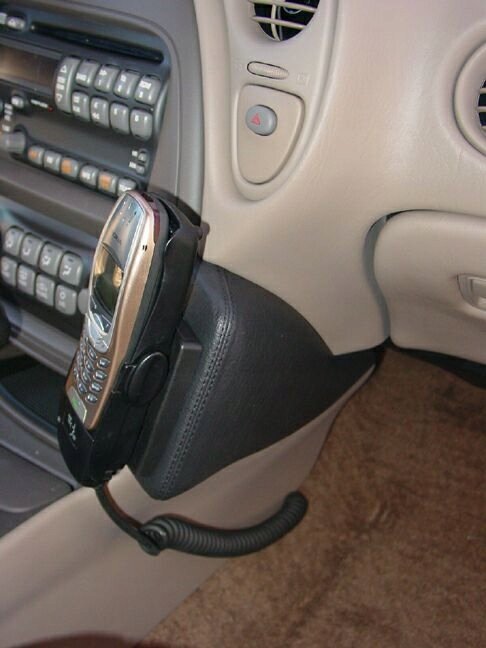 Držák telefonu Kuda Pontiac Bonneville od 2000