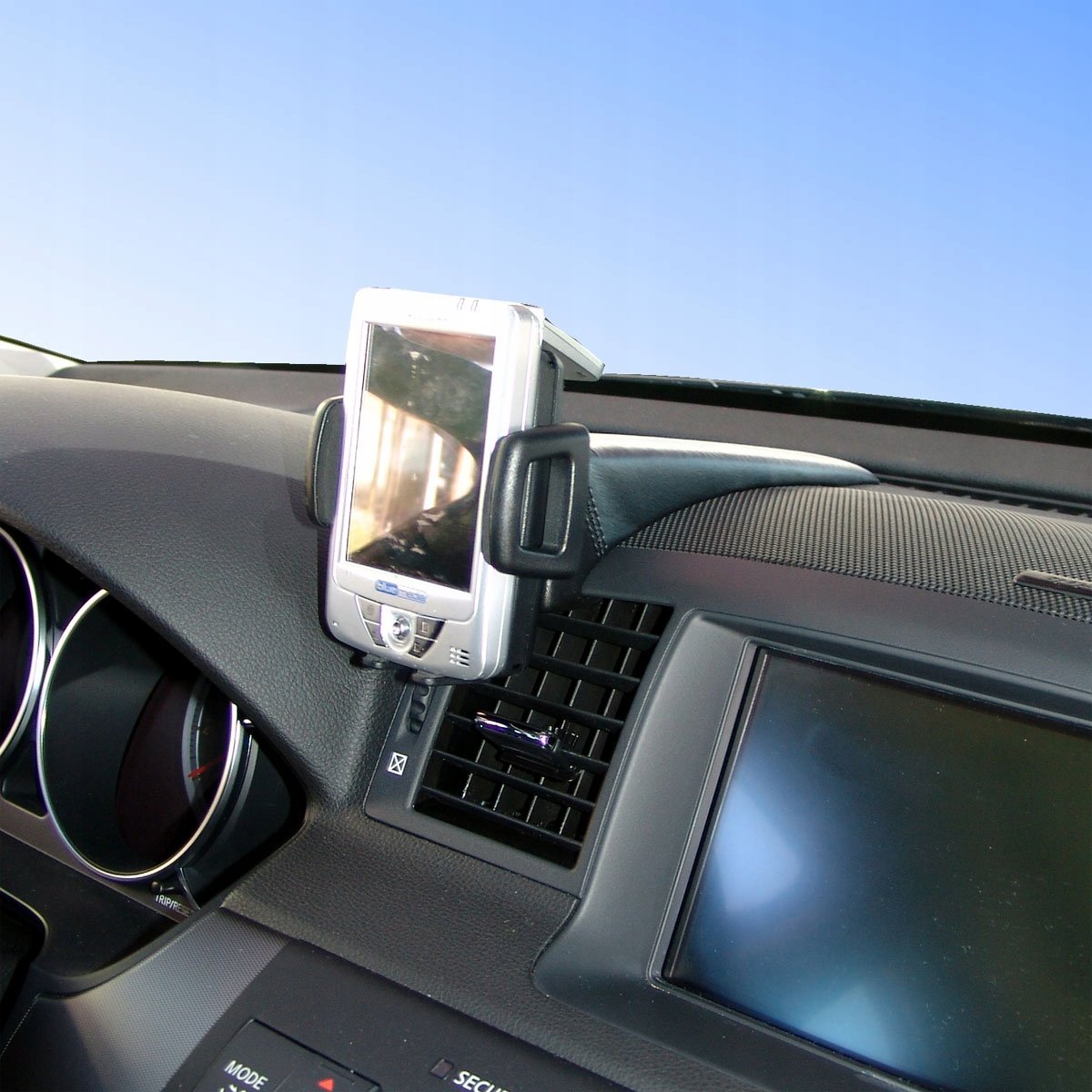 Kuda Infiniti držák telefonu M od 2006