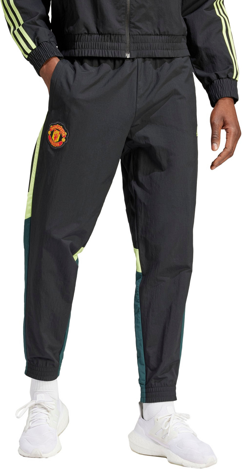 Kalhoty adidas MUFC WV TP