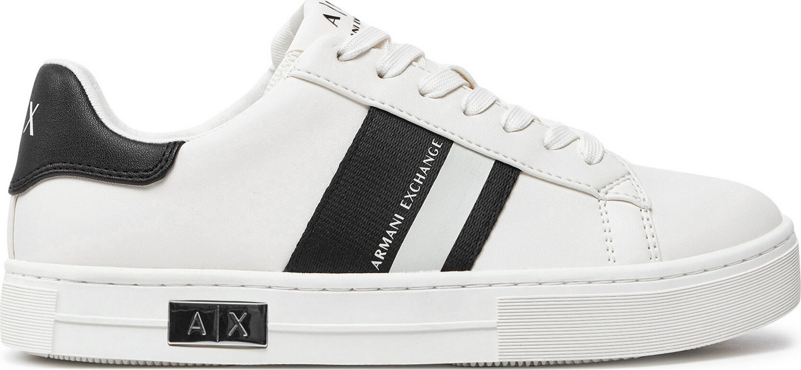 Sneakersy Armani Exchange XDX027 XV791 N480 Bílá