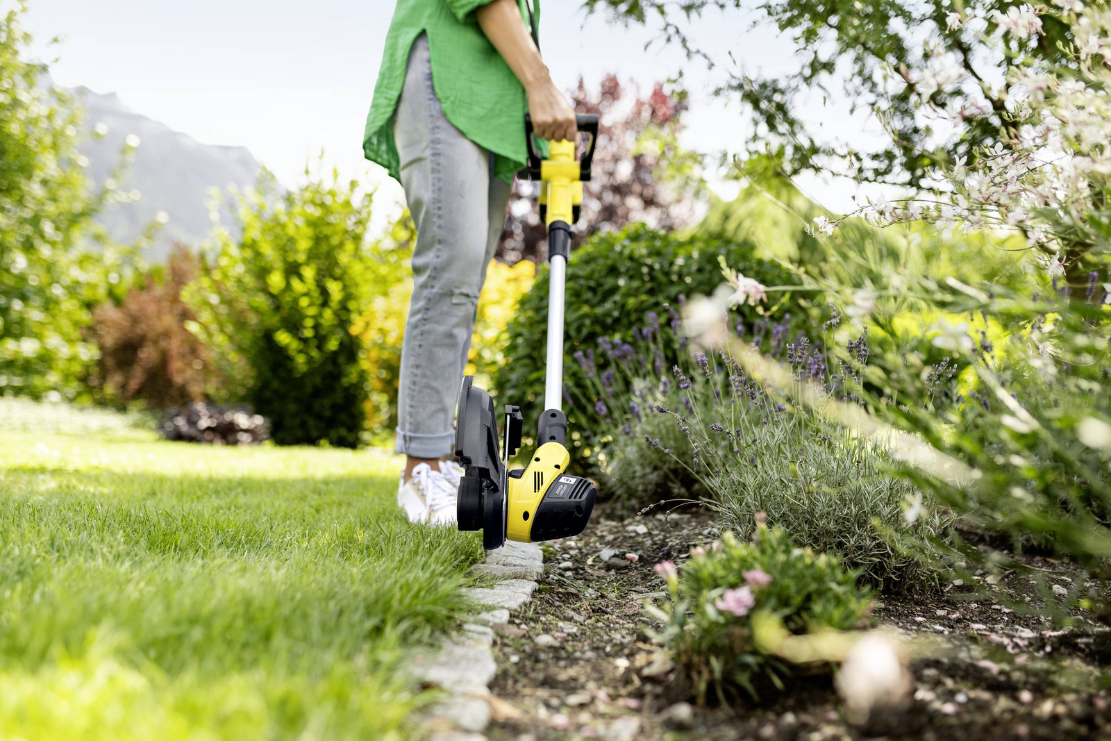 Kärcher Home  a  Garden LTR 3-18 Dual akumulátor Akumulátorová strunová sekačka bez akumulátoru, bez nabíječky šířka sekání: 30 cm