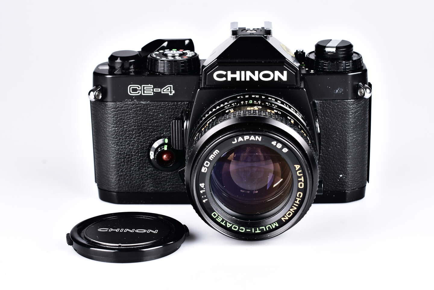 Chinon CE-4 + 50 mm f/1,4 bazar