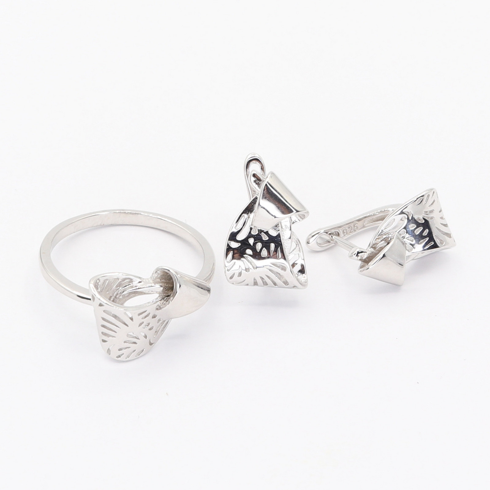 Stříbrná souprava S595