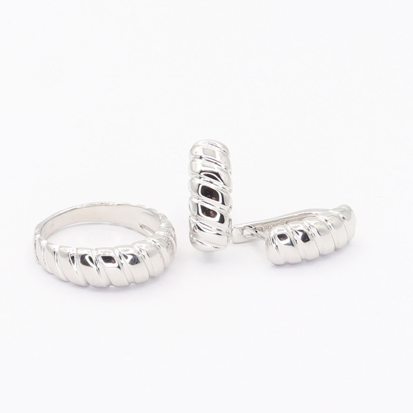 Stříbrná souprava S611