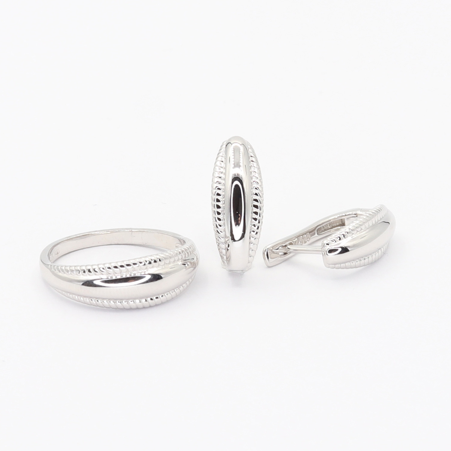 Stříbrná souprava S612