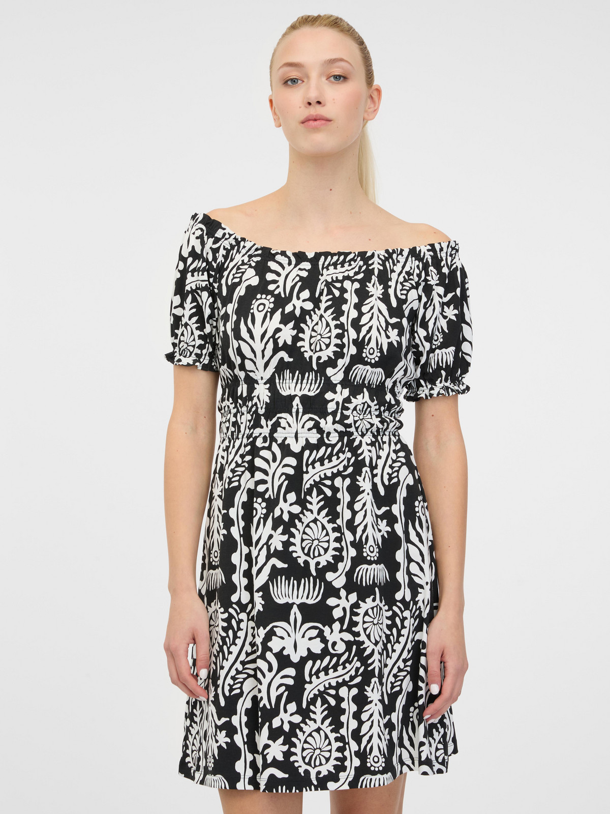 Orsay Černé dámské šaty ke kolenům - Dámské