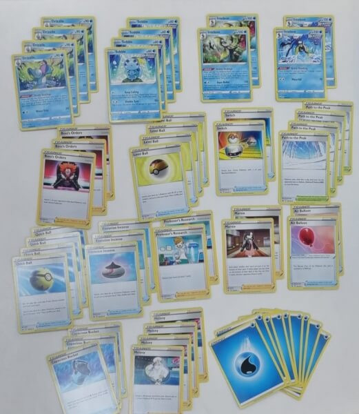 Základ balíčku Pokémon z League Battle Decku Ice Rider Calyrex