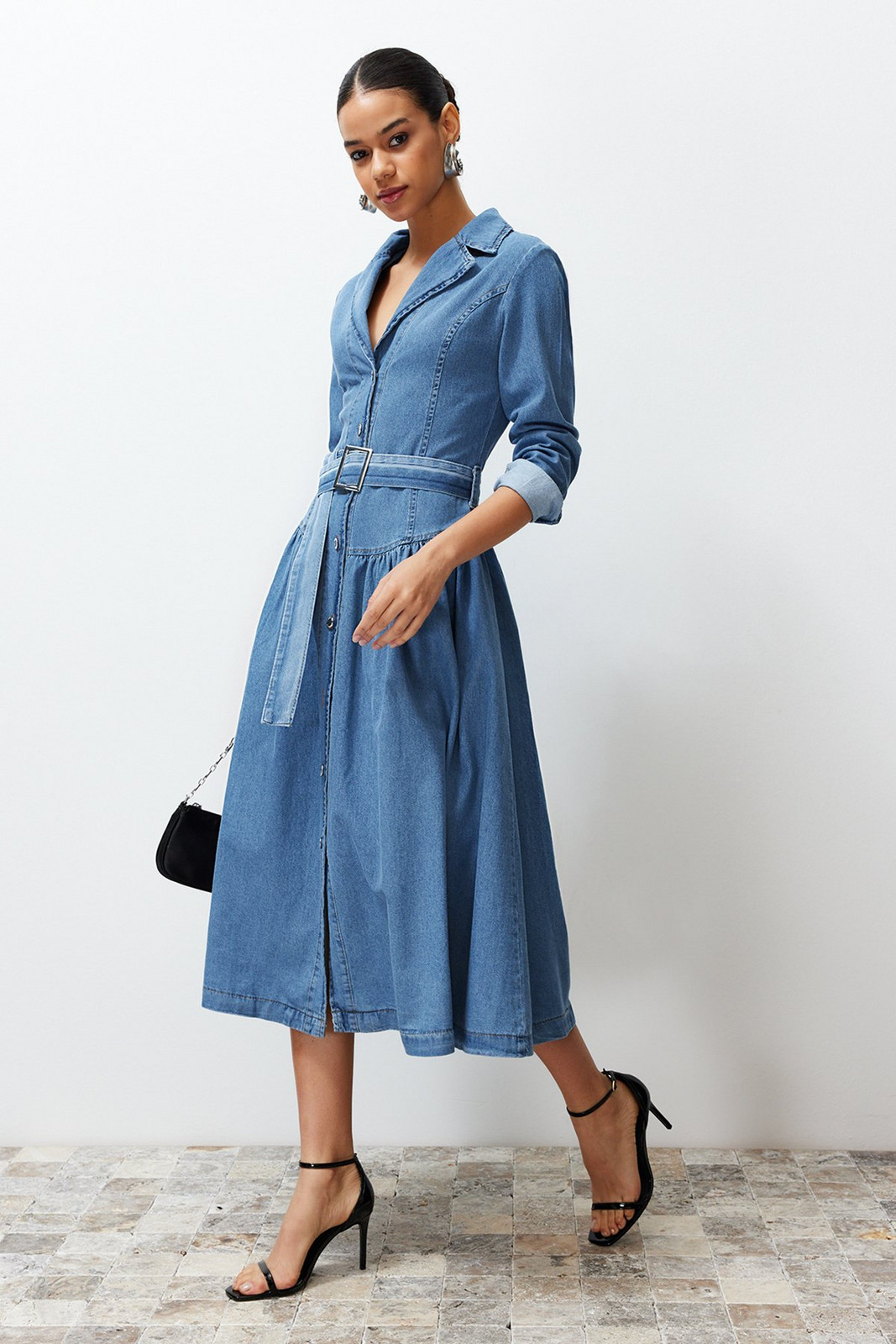 Trendyol Midi Dress with Light Blue Belt