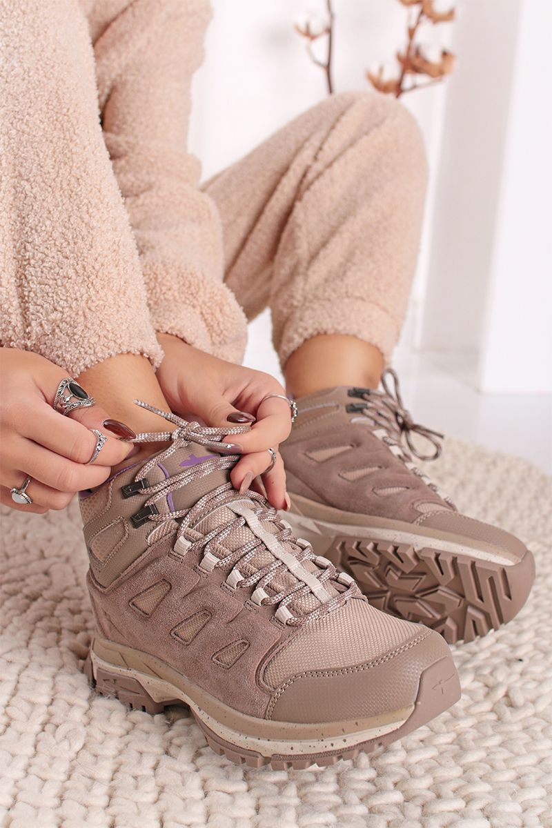 Hnědé kotníkové trekingové boty 1-26257