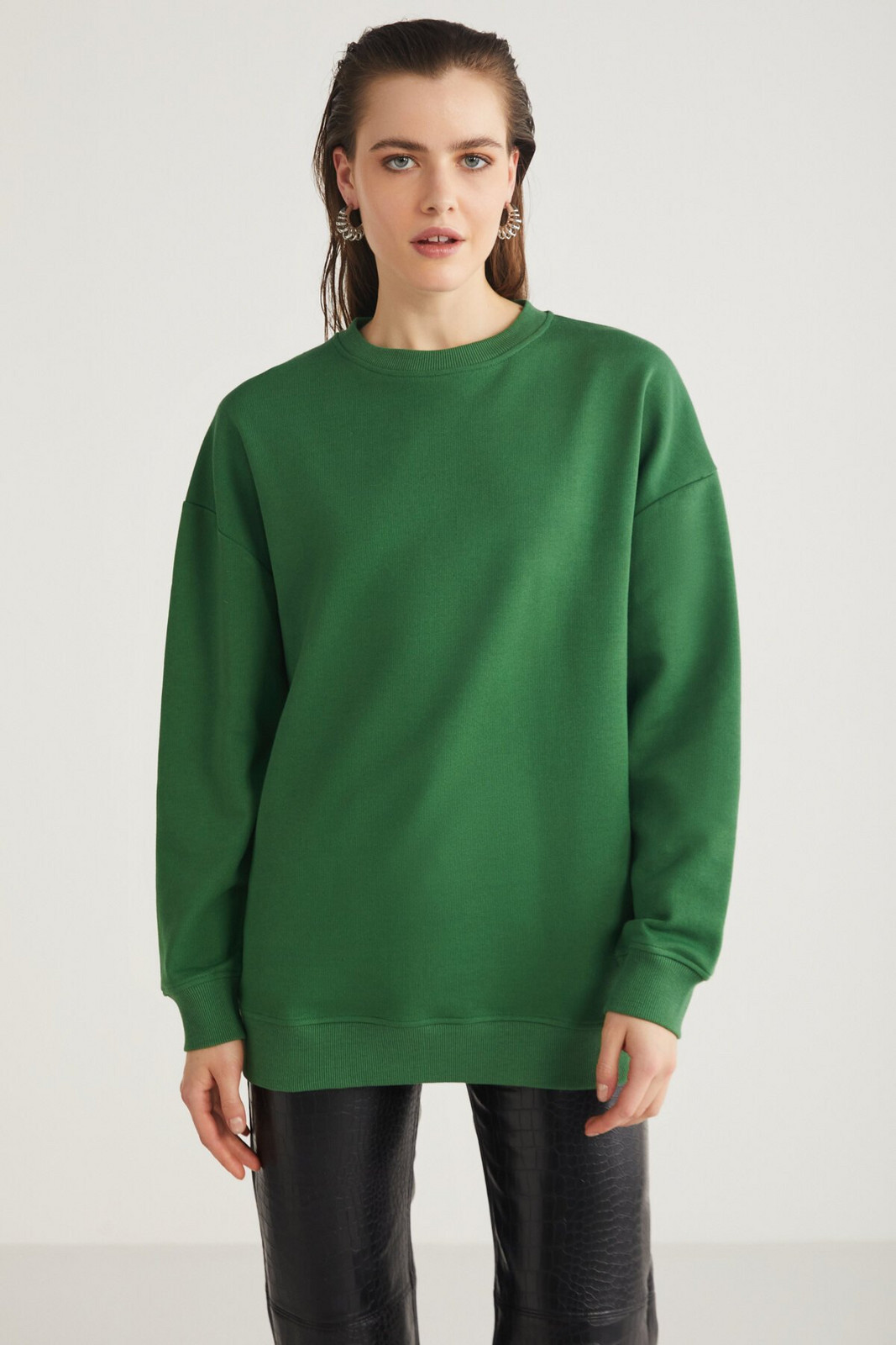 GRIMELANGE Allys Women's Crew Neck Oversize Basic Green Sweatshirt