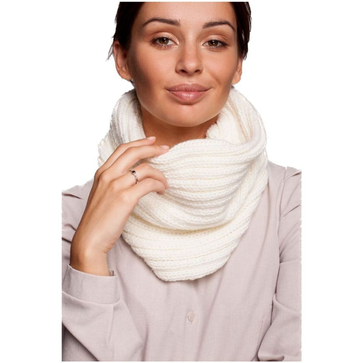 Bewear  Dámský nákrčník Paamol BK062 ecru  Bílá