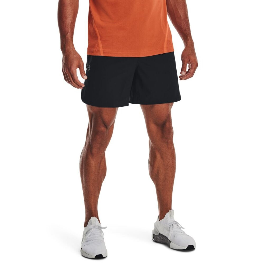 Under Armour Pánské kraťasy Peak Woven Shorts black S, Černá