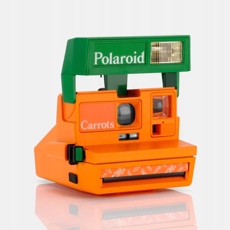 Fotoaparát Polaroid 600 Carrots od Anwar Carrots