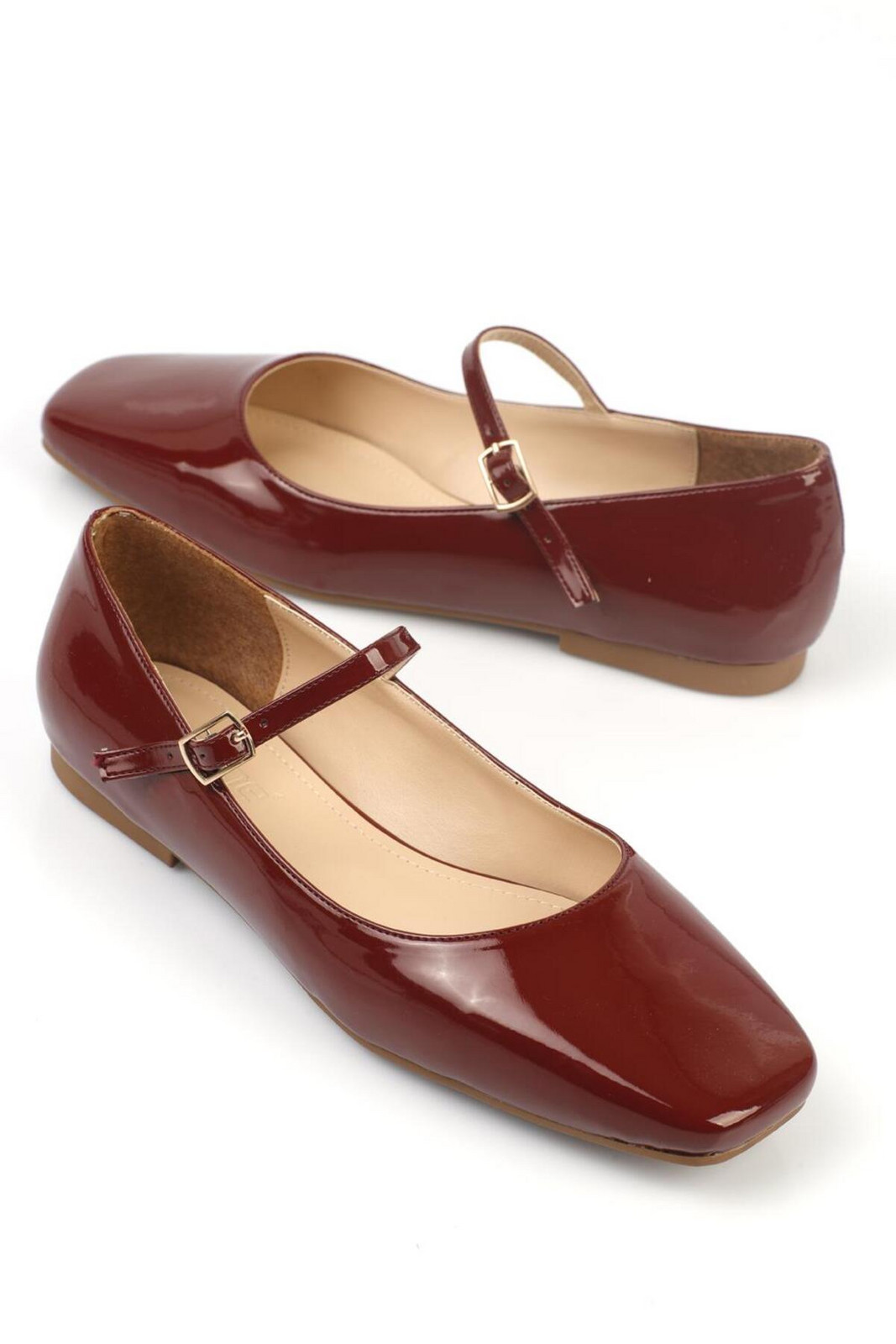 Capone Outfitters Blunt Toe Banded Marj Jane Patent Leather Burgundy Women's Flats