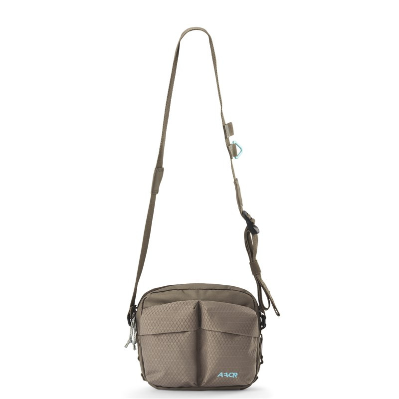 taška přes rameno AEVOR - Ut Pouch Utility Coffee Brown (UTILITY COFFEE BROWN)