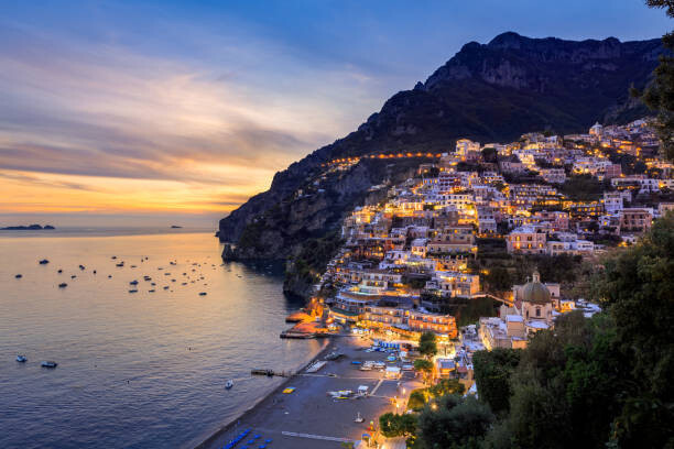 Yereum Kim Fotografie Twilight view of  Positano, Yereum Kim, 40x26.7 cm