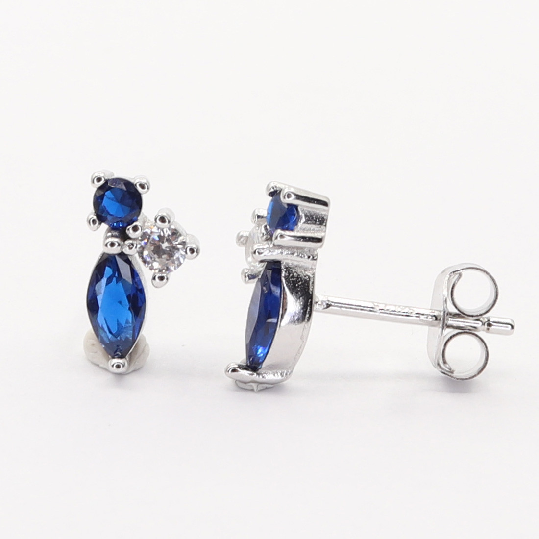 Stříbrné náušnice 109216