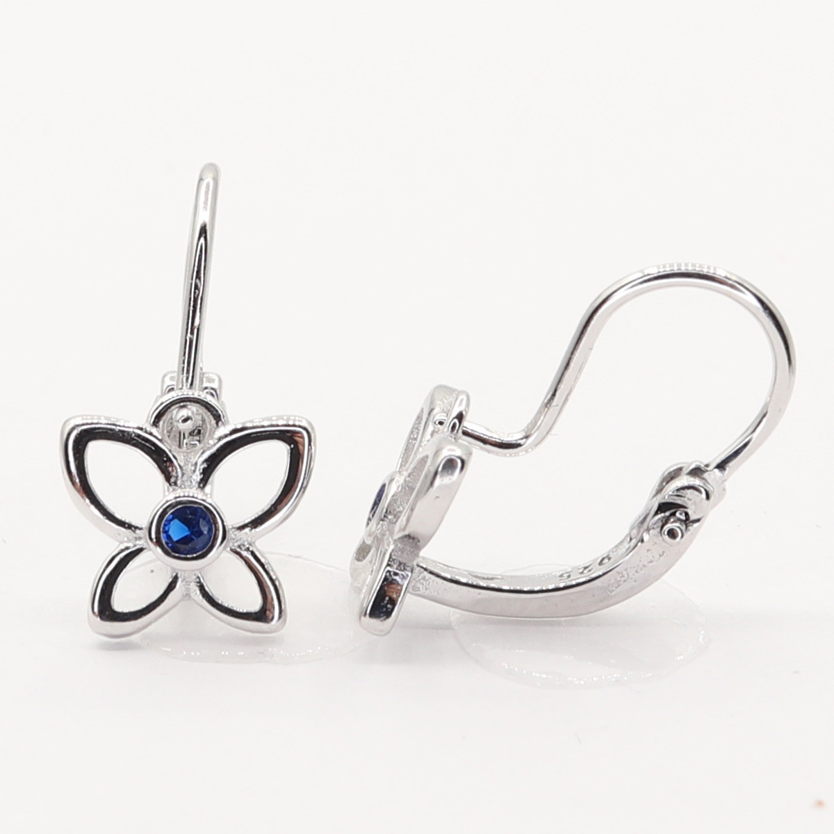 Stříbrné náušnice 109233