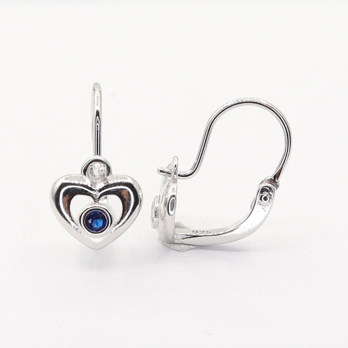 Stříbrné náušnice 109236