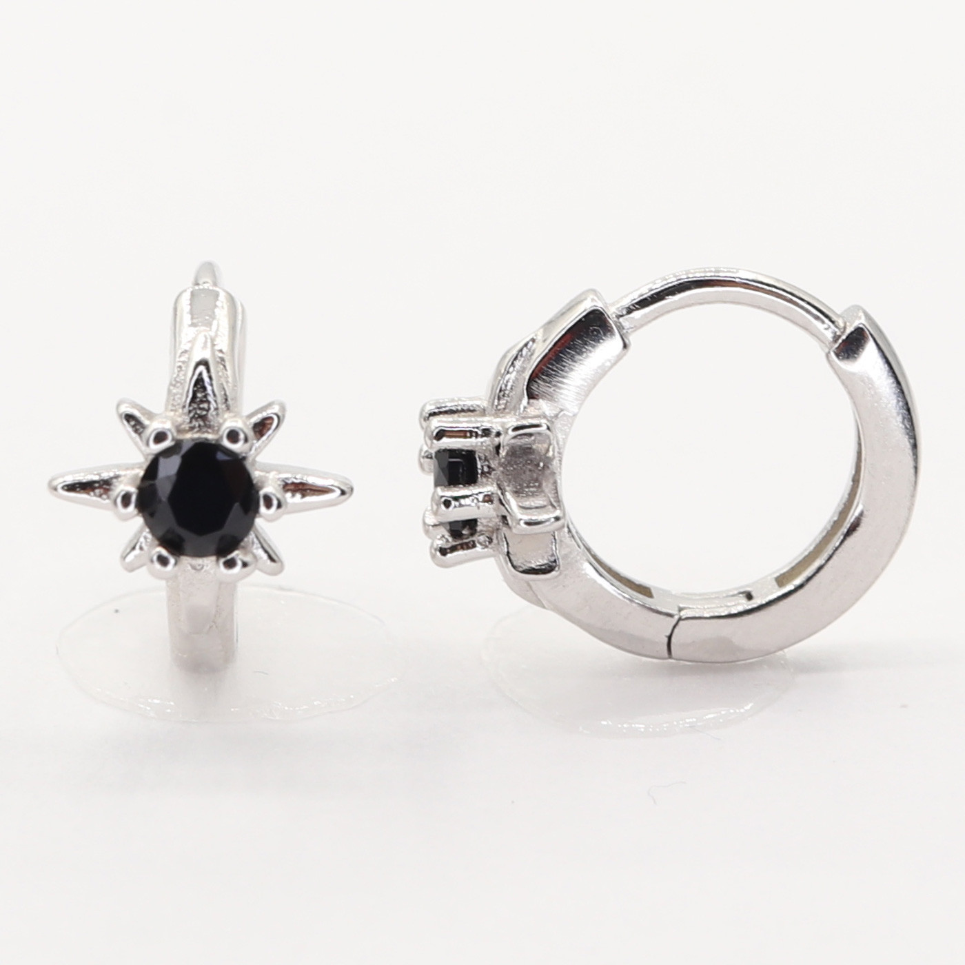 Stříbrné náušnice 109353