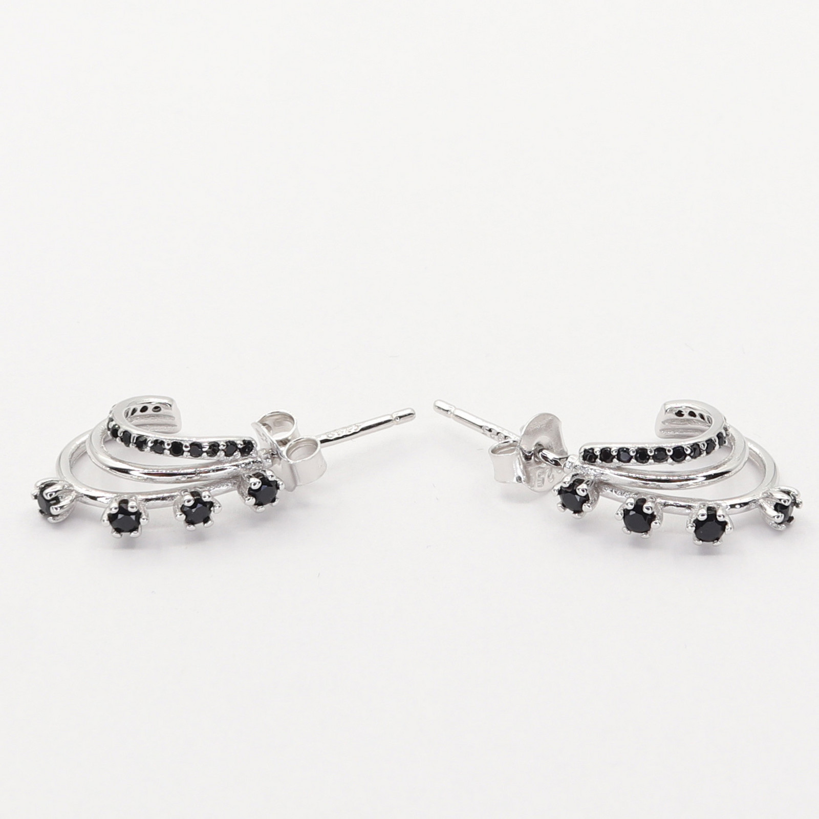 Stříbrné náušnice 109358