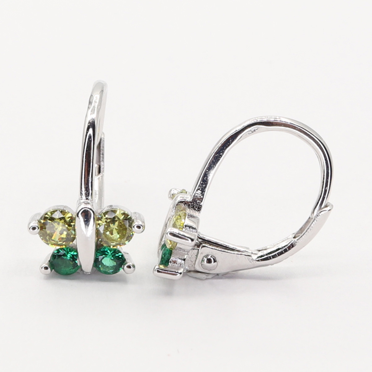 Stříbrné náušnice 109368