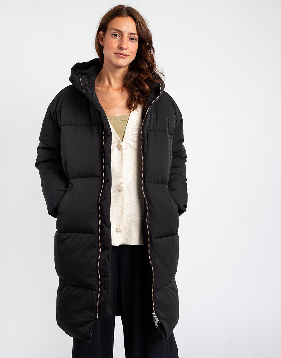 Embassy of Bricks and Logs Elphin Puffer Coat Black L