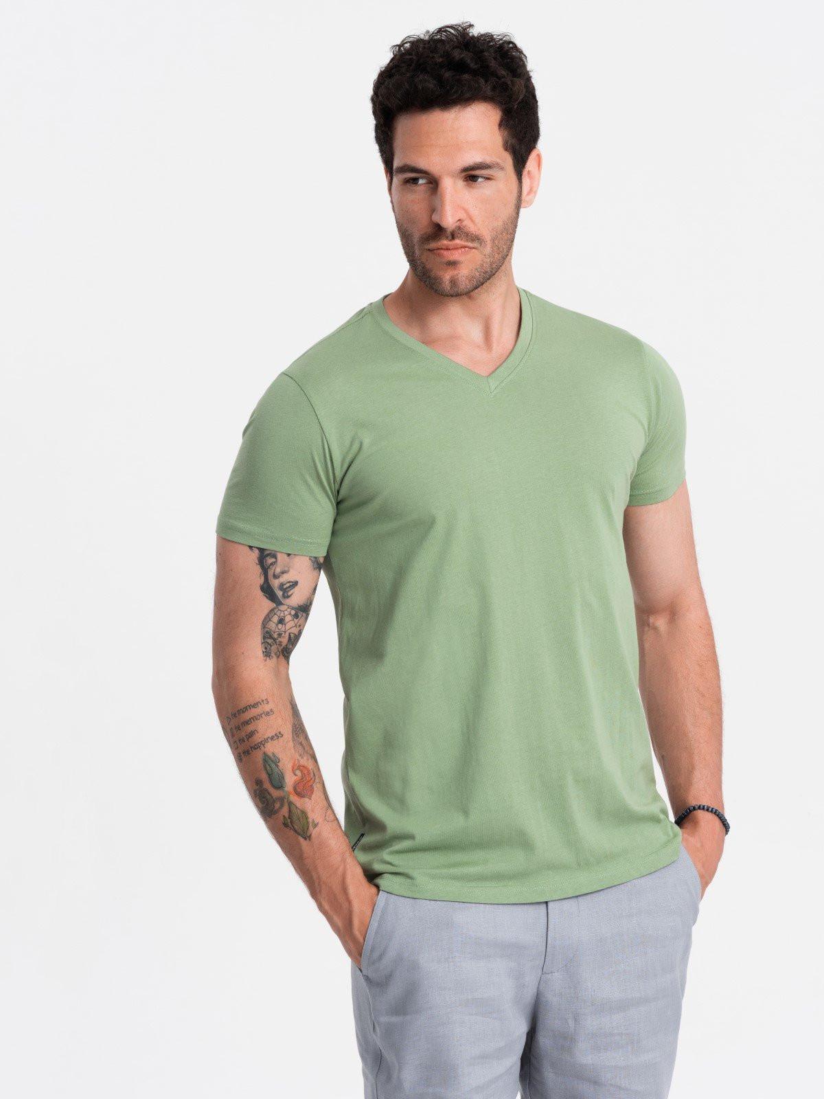 Ombre BASIC men's cotton classic tee with v-neck - green