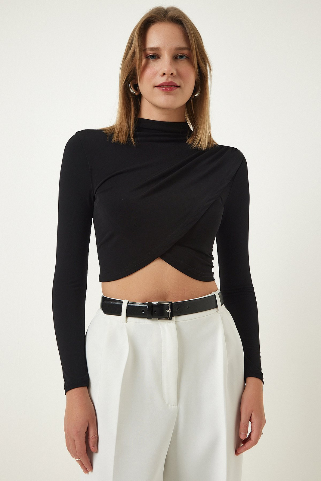 Happiness İstanbul Black Gathered Detailed High Neck Blouse