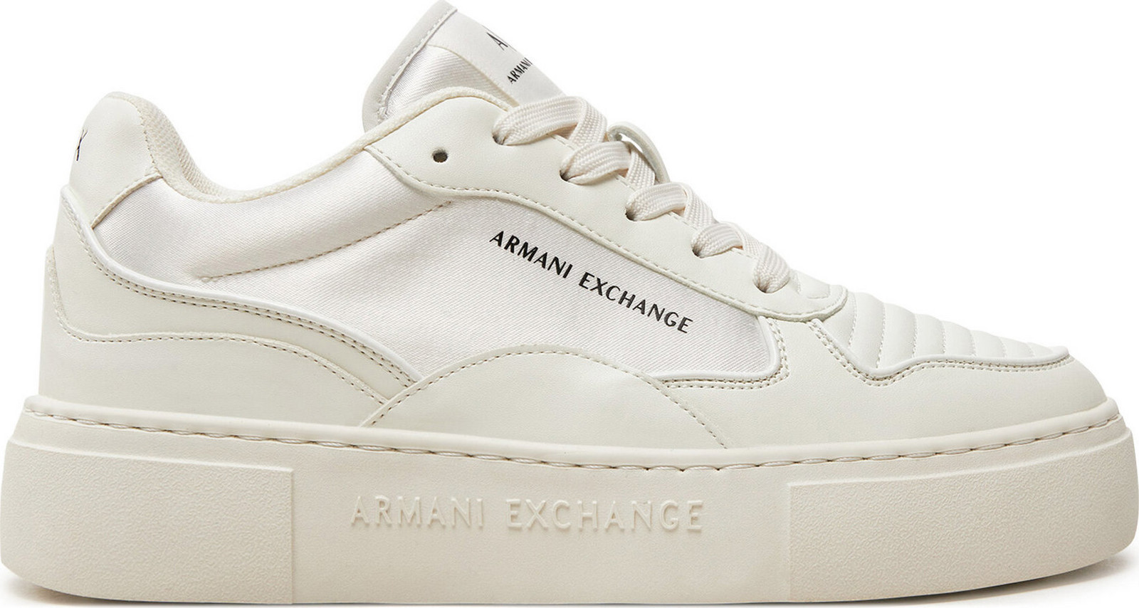 Sneakersy Armani Exchange XDX161 XV889 U273 Bílá