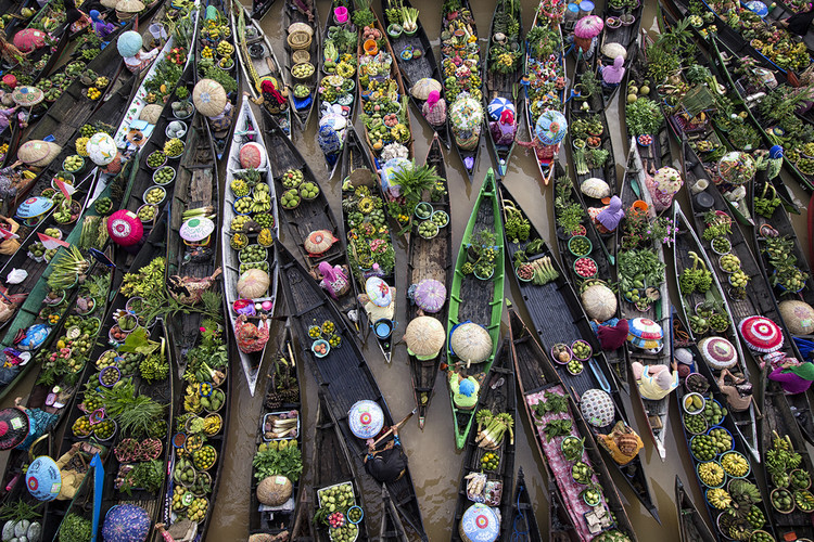 Insan Kamil Fotografie Pasar Terapung, Insan Kamil, 40 × 26.7 cm