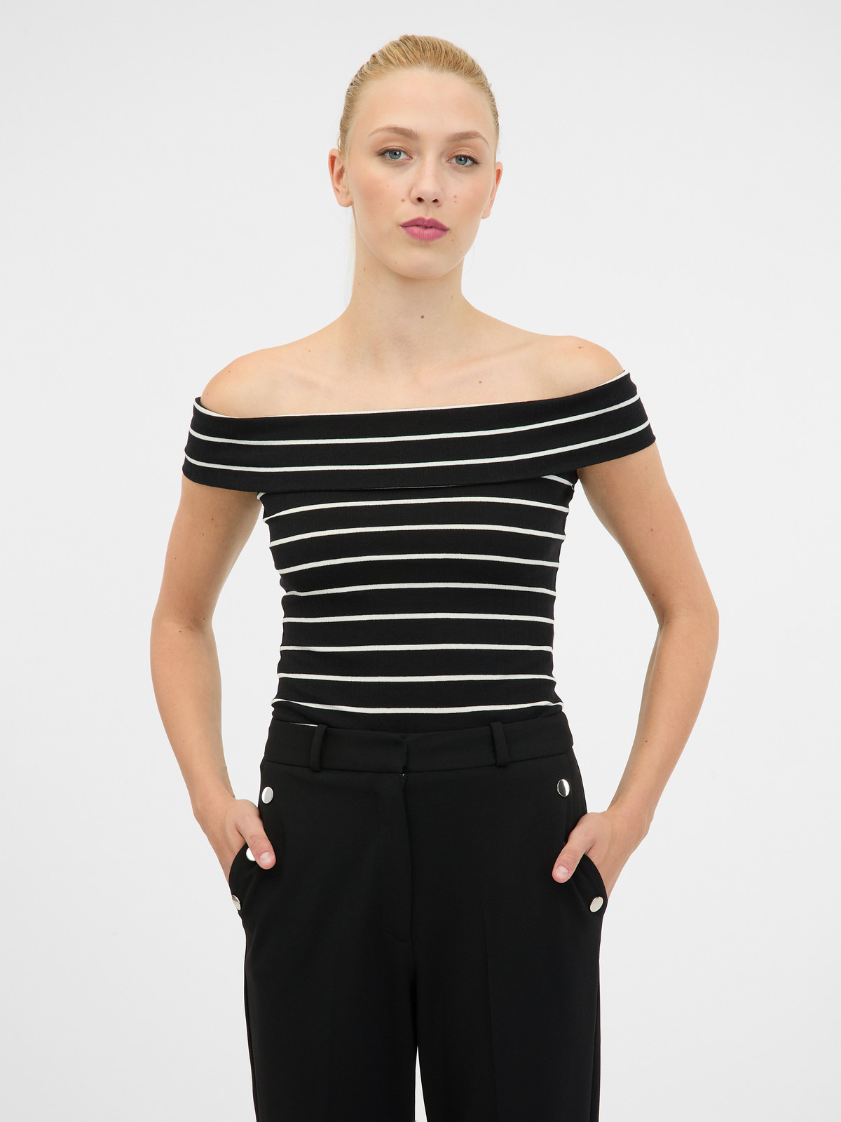 Orsay Černo-bílé dámské tričko s krátkým rukávem - Dámské