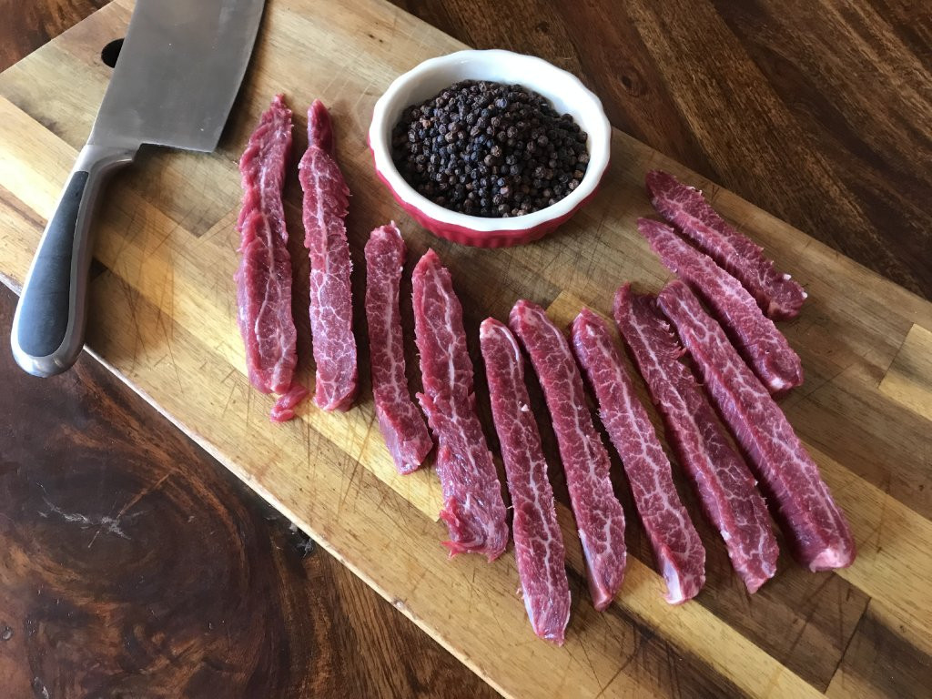 JERKY Kampotský tmavě červený pepř velikost balení: 125g