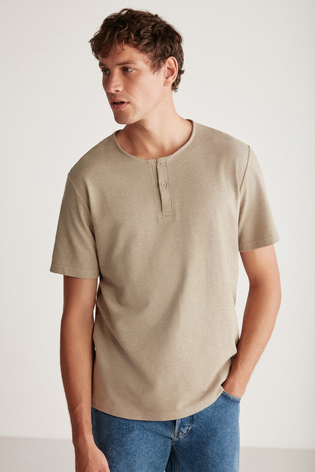 GRIMELANGE Harry Men's Collar Special Structured Textured Thick Fabric 100% Cotton Khaki T-shirt