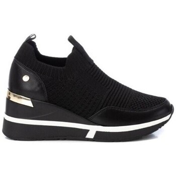 Xti  143084  Černá