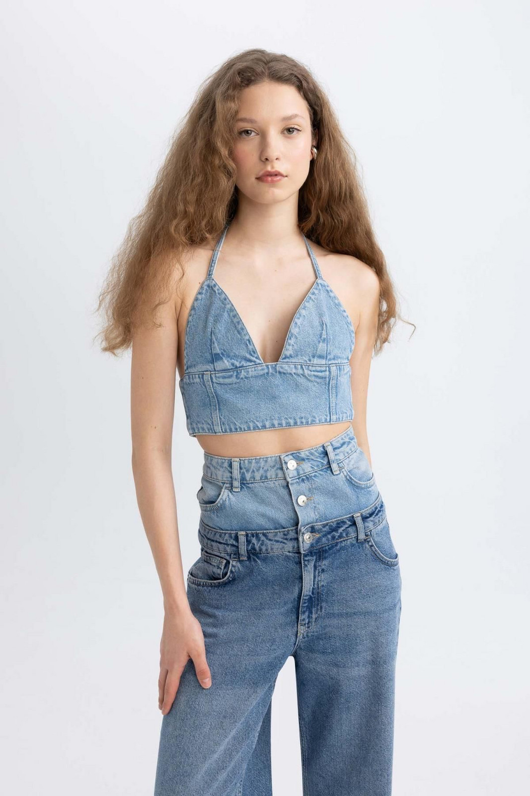 Afra x DeFacto Barbell Crop Jean Blouse