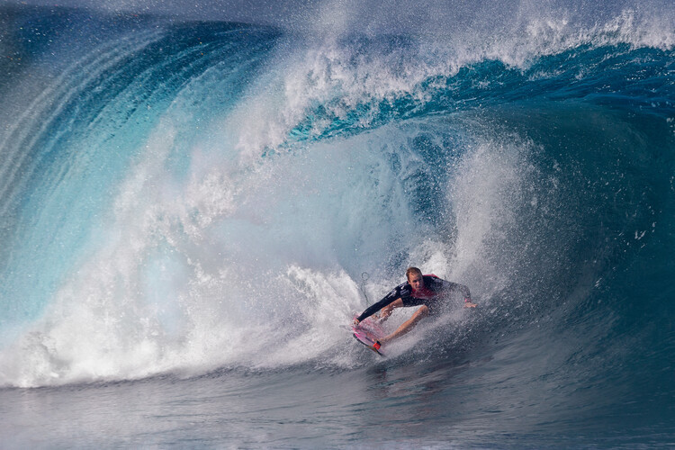 Cheng Chang Fotografie A Wave player, Cheng Chang, 40 × 26.7 cm