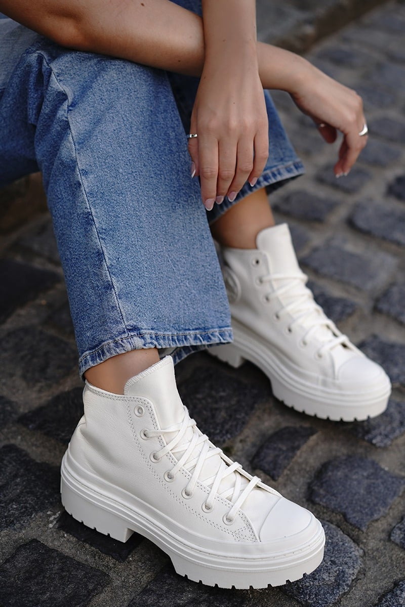 Smetanové kožené kotníkové tenisky na platformě Chuck Taylor All Star Lugged Heel