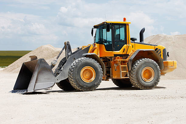 jordan_rusev Ilustrace Yellow front loader at gravel pits, jordan_rusev, 40 × 26.7 cm