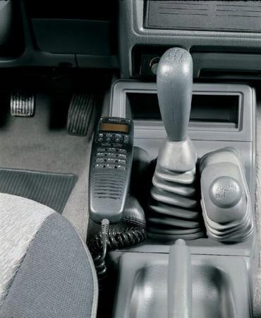 Konzole Kuda na telefon Mitsubishi L200 od 1996