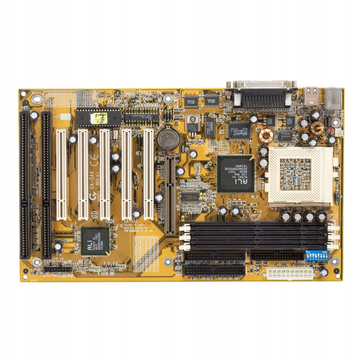 Gigabyte GA-5AX Rev 4.1 Socket 7 Sdram Agp Isa Pci