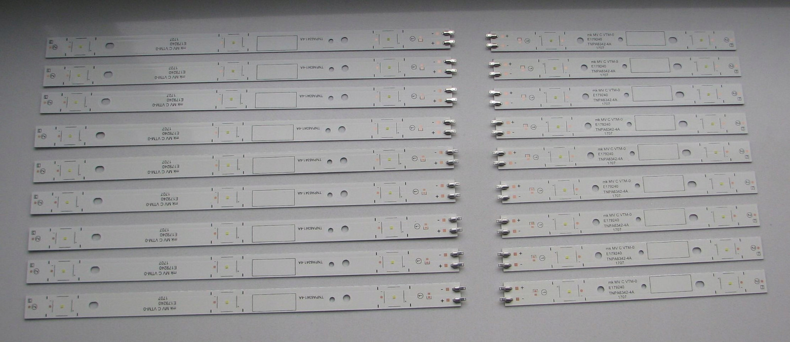 Led lišty TNPA6342-4A TX-43EX680 TX-43EX600 43EX605V 43EXW604E 43EXW754