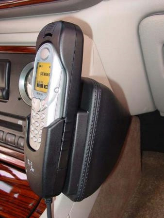 Držák telefonu Kuda Cadillac Escalade od 2002